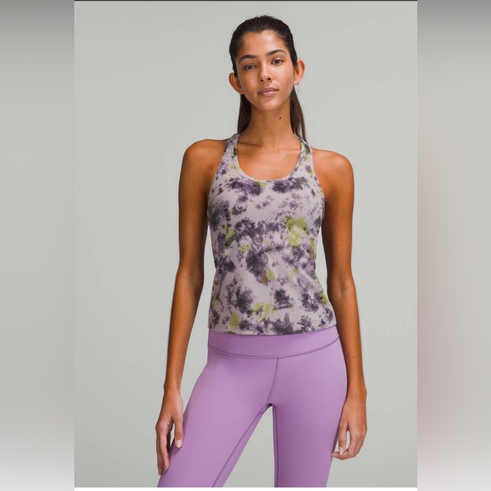 Lululemon Cool Racerback Short Tank Top *Nulu Size 6
Radial TieDye
P01